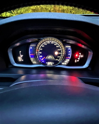 Volvo V60 cena 103300 przebieg: 67450, rok produkcji 2017 z Nowogród Bobrzański małe 781